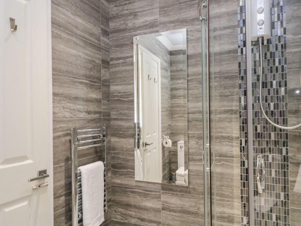 Heart Of Bowness Apartamento Exterior foto